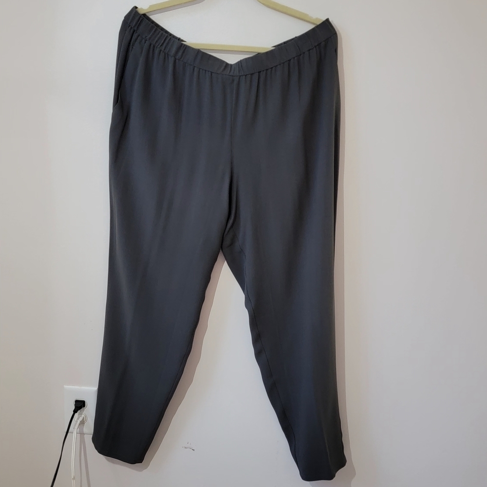 Eileen Fisher Women's Gray Ankle Pants 100% Silk, Size L NWT